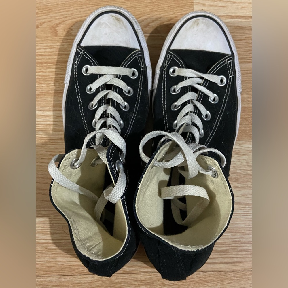 Black “Chuck Taylor All Star Classic, Converse” High-Top Shoes (US Women Size 9)